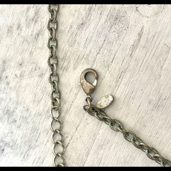 Premier Designs Silver Floral Necklace - Picture 6 of 13